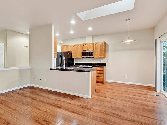 4th image of 1290 Tuck Road