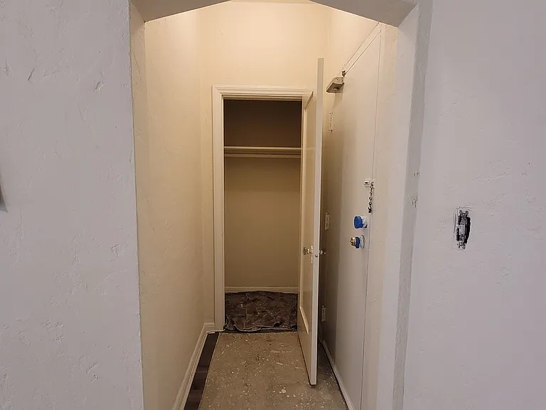 657 Cochran — Photo 33