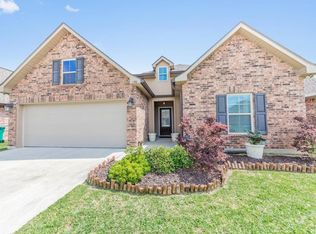 130 Raven Cliff Ln, Broussard, LA 70518