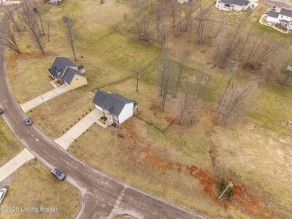 4th image of 618 Trinity Dr