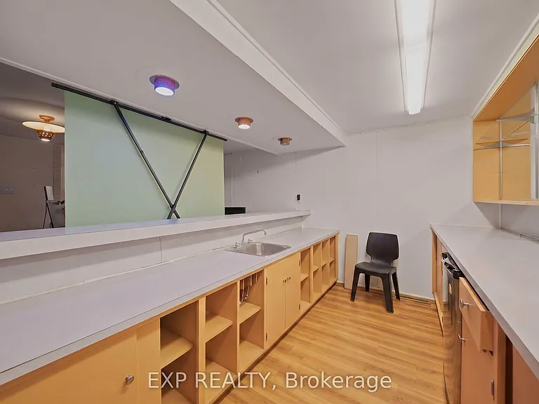 304 Roger Rd — Photo 37