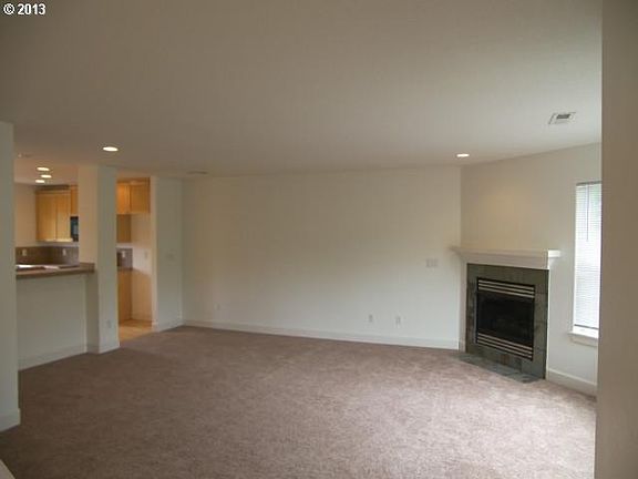 3rd image of 91 River Rock Ln