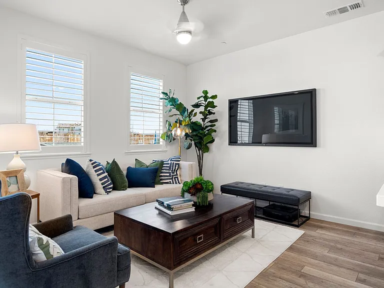 Spacious Townhomes in Provence at Natomas — Photo 70