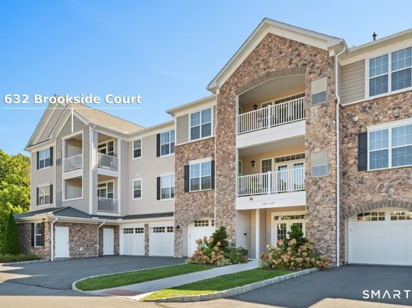 632 Brookside Court #632, Newtown, CT 06470