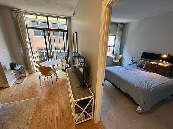 3rd image of 1111 25th St NW APT 602
