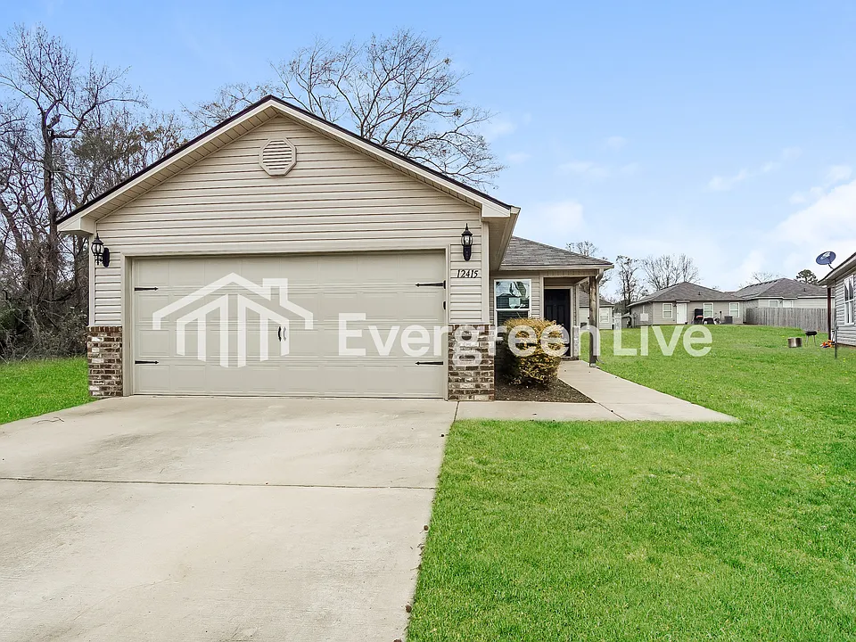 12415 Waterbury Dr