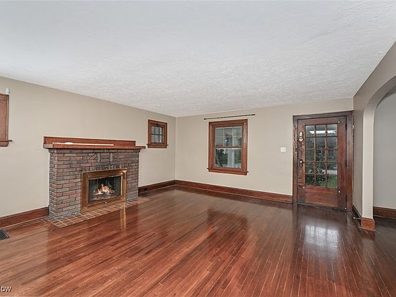 2nd image of 2851 Landon Dr