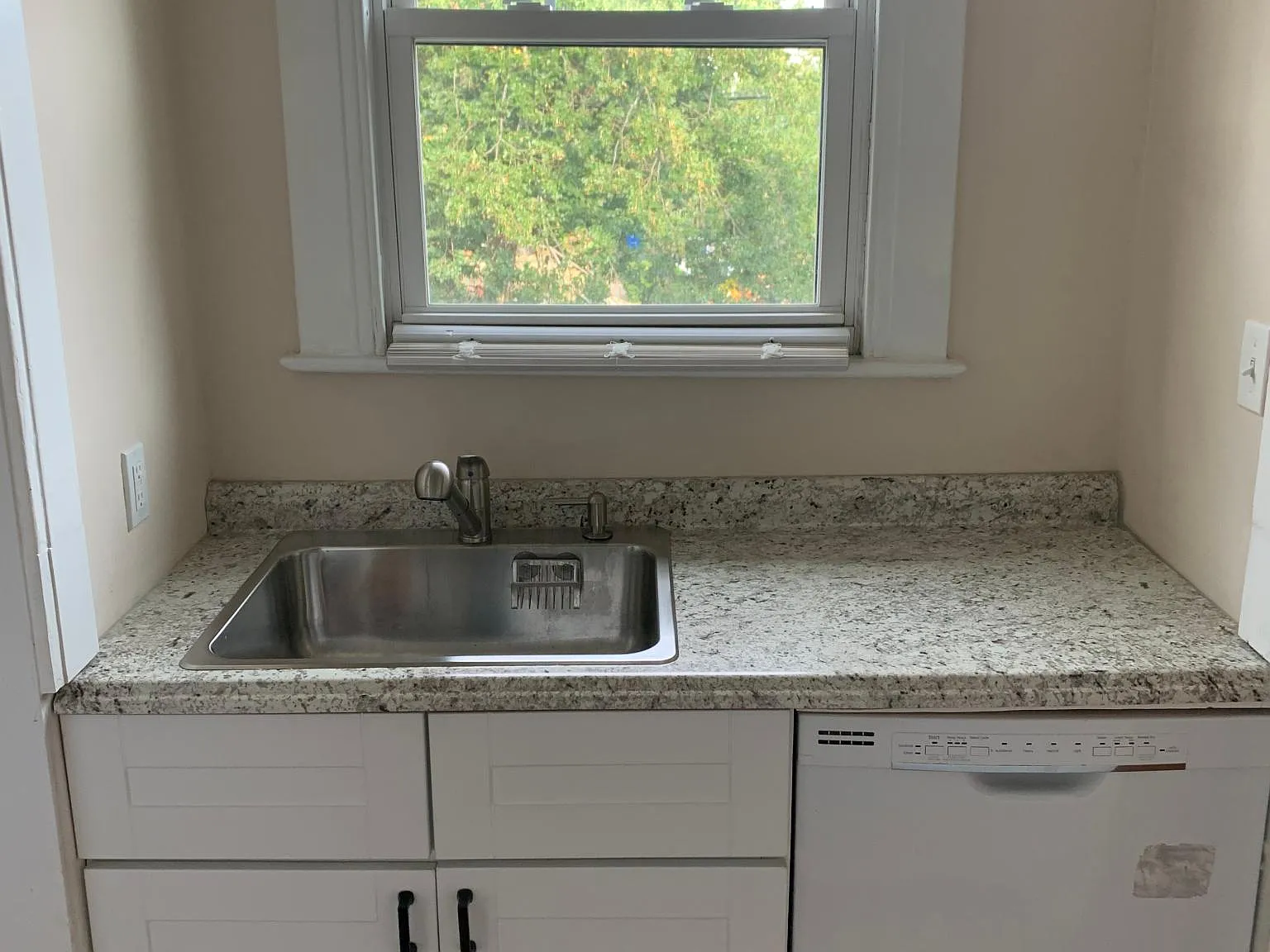 847 Edgewood Ave — Photo 4