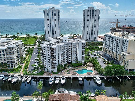 5th image of 1361 S Ocean Boulevard #402