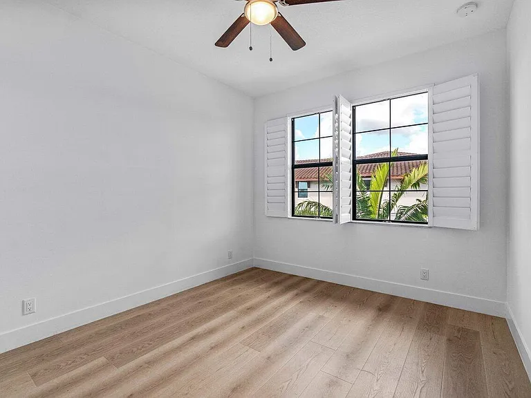 7115 Edison Pl — Photo 40