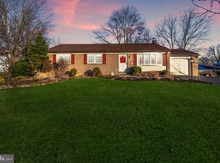 2307 Bramble Gate Dr, Hatfield, PA 19440