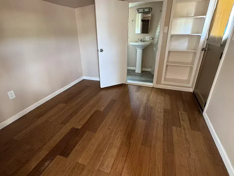 197 Sunset Blvd — Photo 3