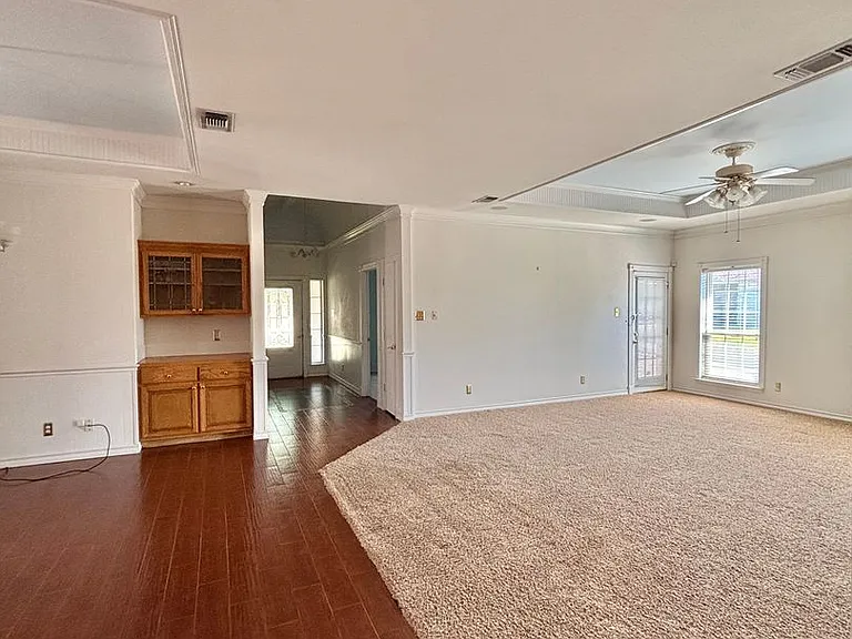 1 Southridge Dr — Photo 9
