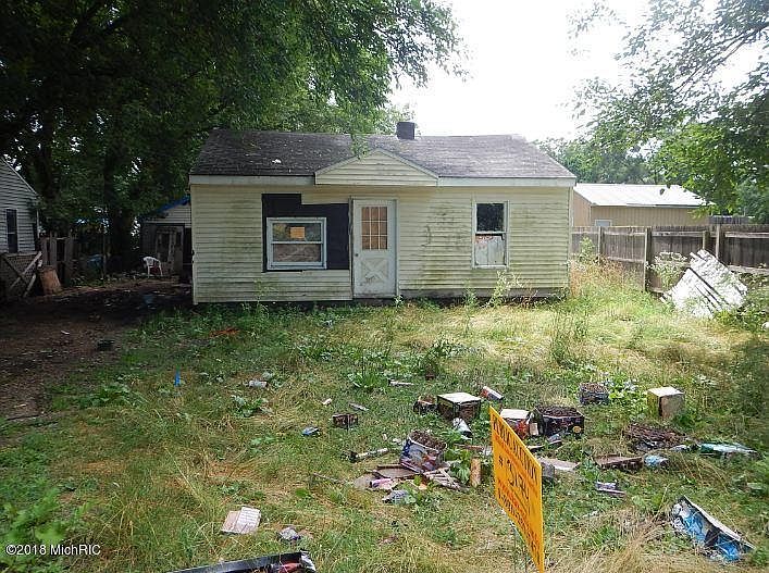 1st image of 3308 Greenfield Ave