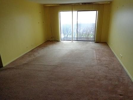 3rd image of 900 Sunset Dr APT 103