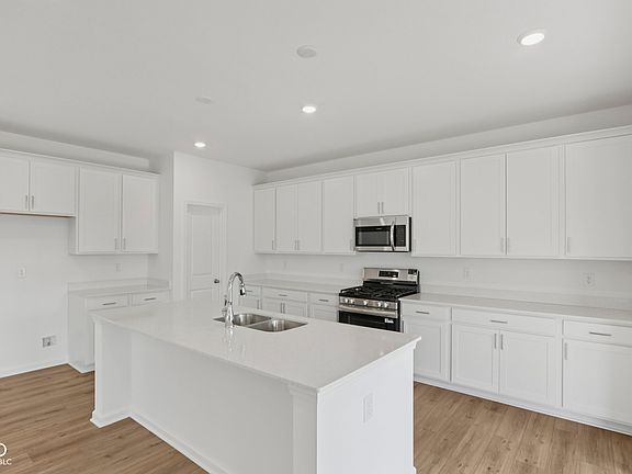 3rd image of 5705 Volanti Way