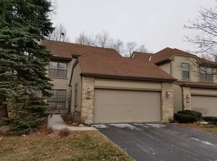 130 Barton Cir, Schaumburg, IL 60194