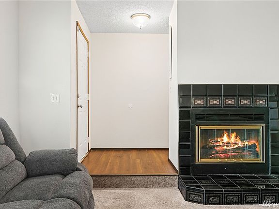 3rd image of 3802 S 303rd Ct