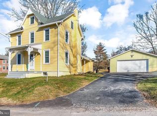 3381 Hay Creek Rd, Elverson, PA 19523