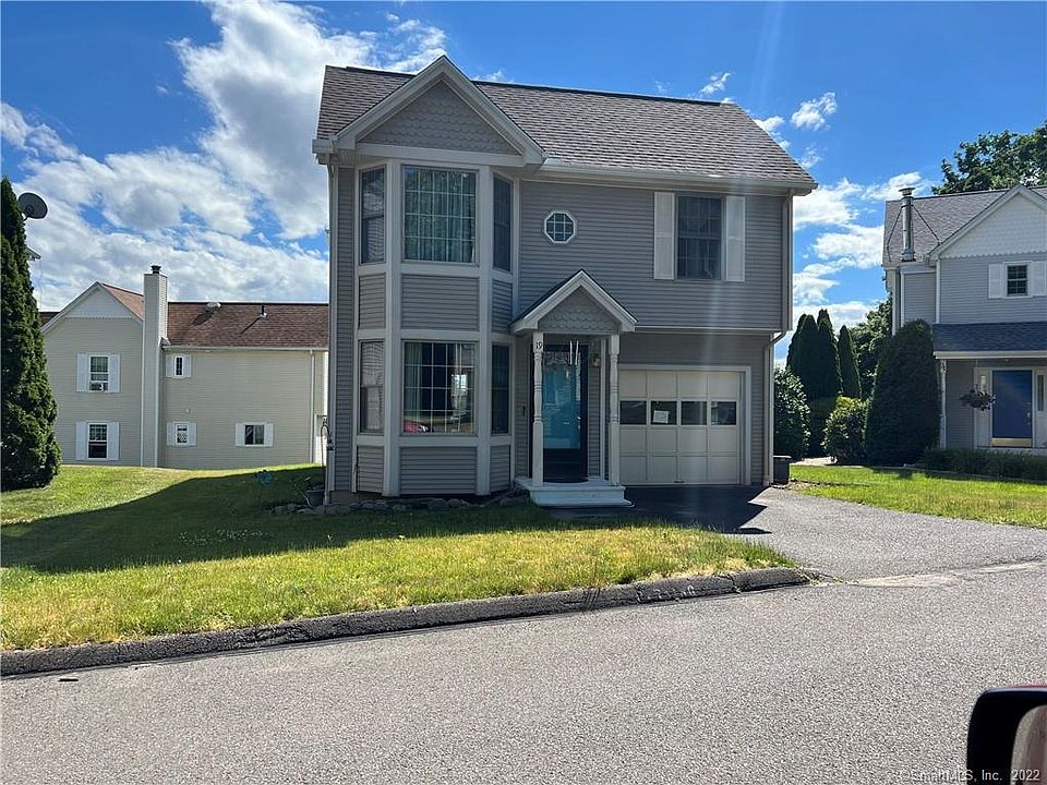 1st image of 19 Calla Lily Ln #19