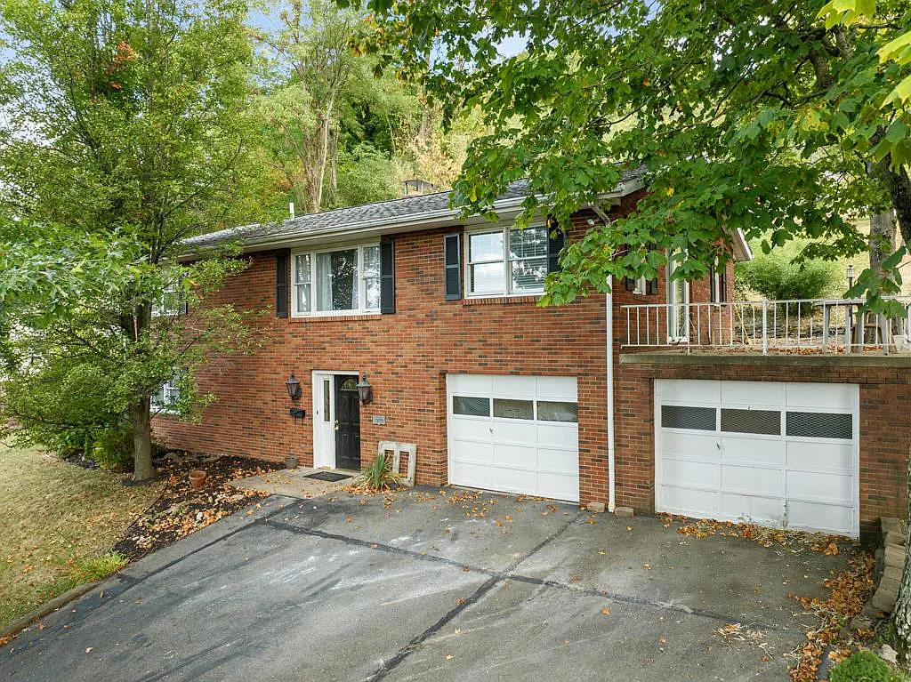 1447 Beverly Drive photo 1