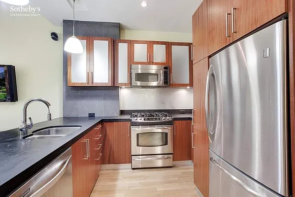 Rented by Sotheby's International Realty | media 12