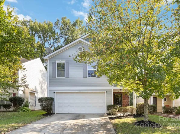 2652 Cochrane Dr, Charlotte, NC 28269