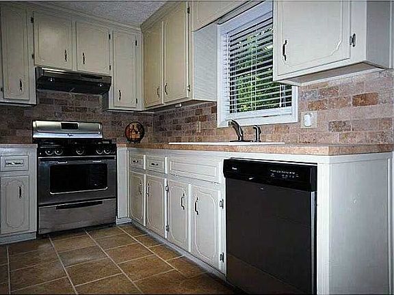 2nd image of 239 Holly Creek Way