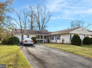 35 Eagen Ln, Willingboro, NJ 08046