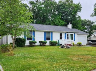 318 Lake Crystalbrook Dr, Little Egg Harbor, NJ 08087