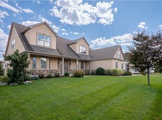 39 Surrey Dr, Easton, PA 18045