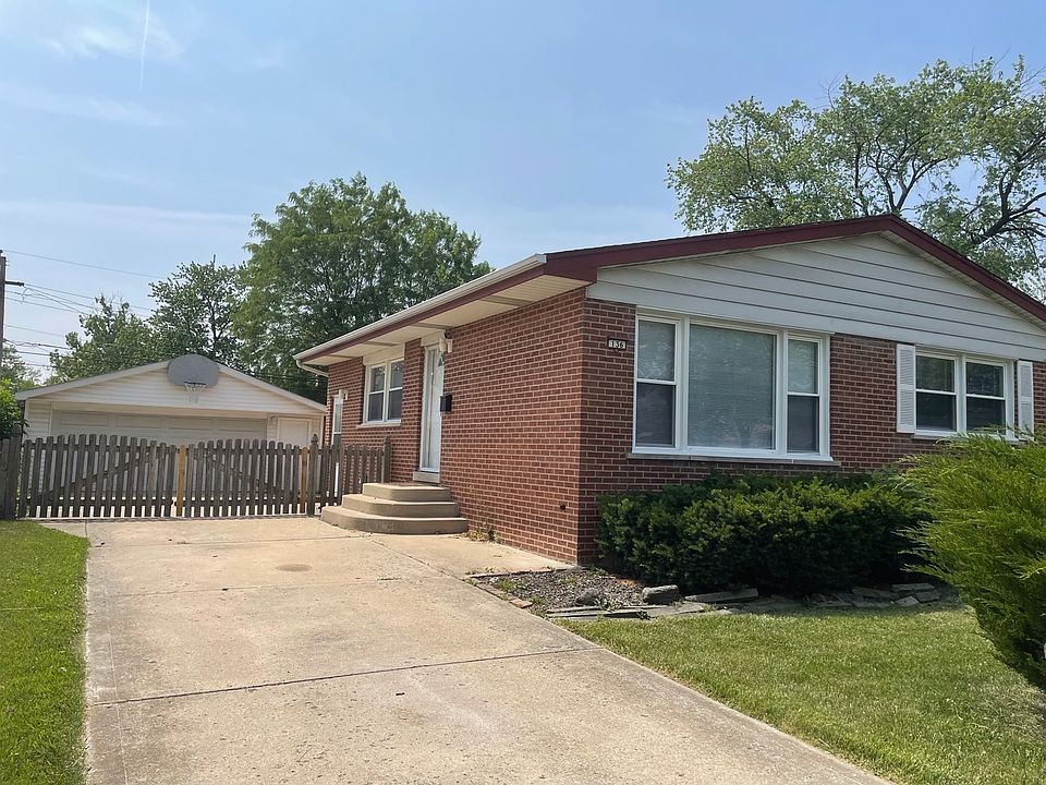2nd image of 136 Doris Ln