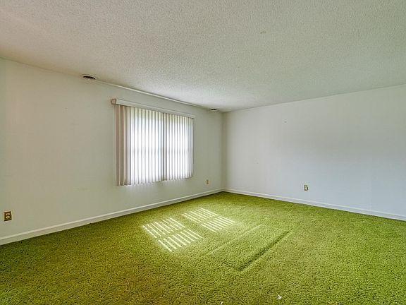 4th image of 158 Brookhaven Dr