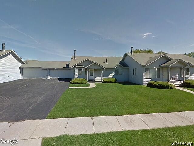 1st image of 121 Lake St #1
