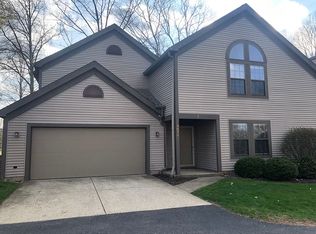 4036 Saint Andrews Ct APT 2, Canfield, OH