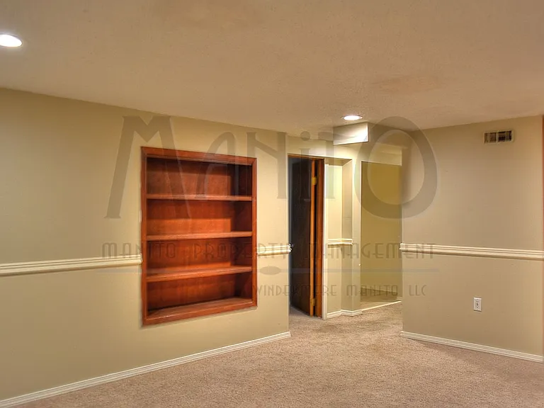1604 E 11th Ave — Photo 19