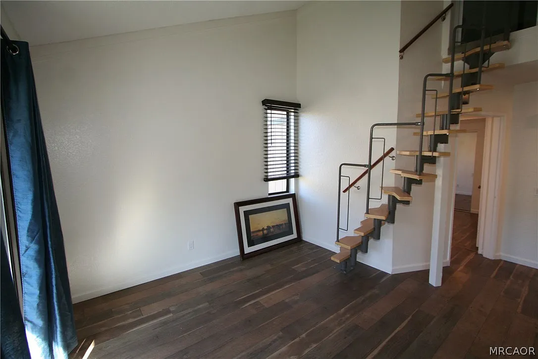 2 bed, 2.0 bath, 827 sqft, $1,500 — Photo 2