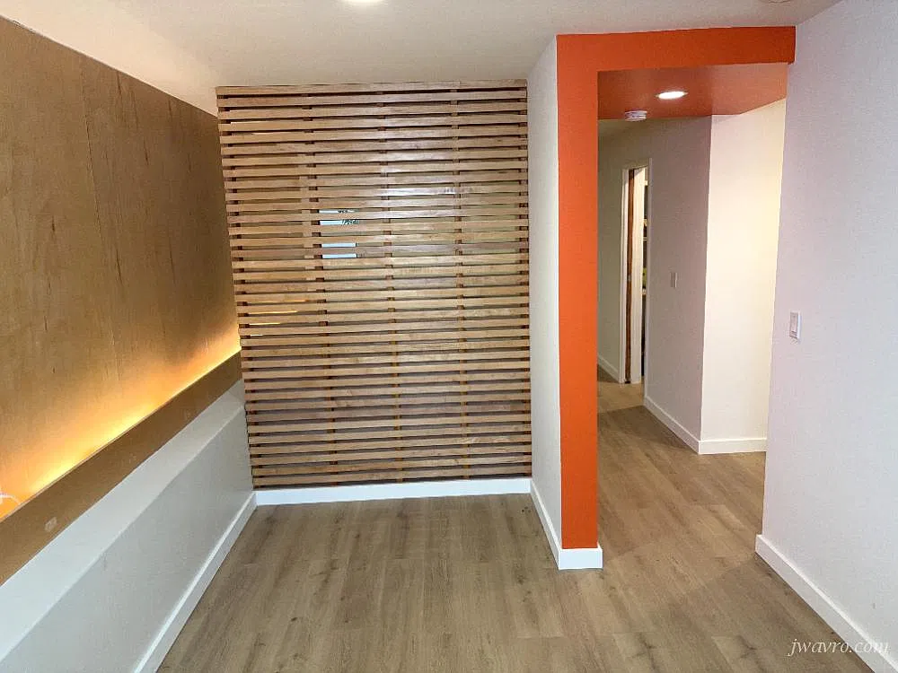 Russian Hill Jr 1bd w/hrwd flrs, in-unit w/d — Photo 2
