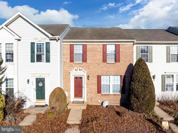 228 Jasmine Ln, Newark, DE 19702