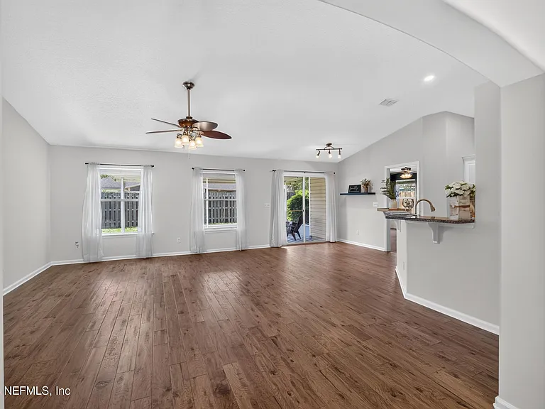 12838 Chets Creek Dr N — Photo 12