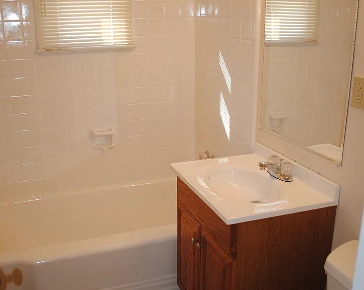 1415 E Main St — Photo 5