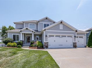 8804 SW 4th St, Blue Springs, MO 64014