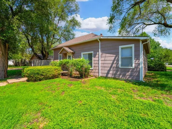 301 N Spruce St, Goddard, KS 67052