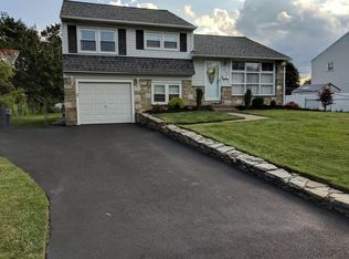 978 Windsor Rd, Warminster, PA 18974