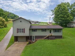 186 Green Acres Rd, Clarksburg, WV 26301