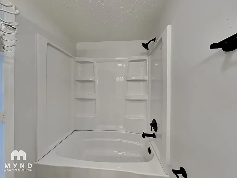 808 W Smith Valley Rd — Photo 10