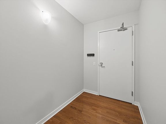 2nd image of 873 N Larrabee St APT 312
