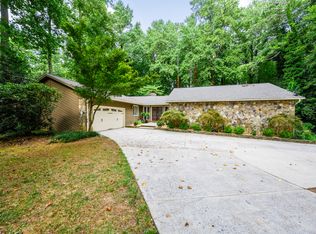 2431 Roxburgh Dr, Roswell, GA 30076