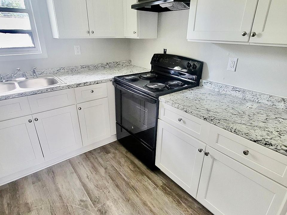 2nd image of 600 McPherson St APT 6