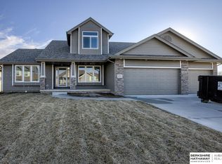 4311 Chennault St, Bellevue, NE 68123